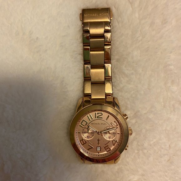 Michael Kors Watch w/extra links and original box main image 9